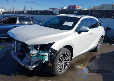 2023 Lexus Rx 350 Premium Plus z USA, uszkodzony, nr VIN JTJCHMAA9P2003463